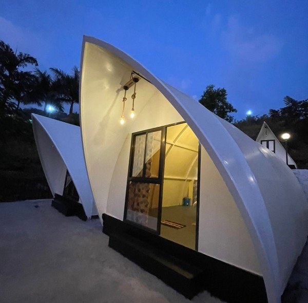 Luxurious Camping (Cottages)